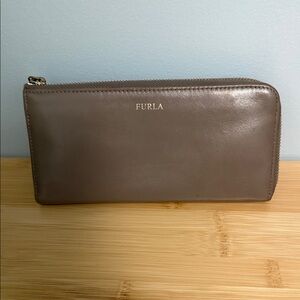 Furla Beige Leather Vintage Zip Around Long Wallet
